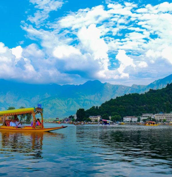 Kashmir Tour Package 5 Nights and 6 Days (Starting for Jammu)